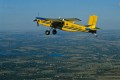 Ein Pilatus Porter PC-6 bringt Fallschirmspringer vom Flugplatz Wonderboom nördlich von Pretoria von 1200 auf 4200 Meter Höhe.
