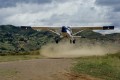 Ein Pilatus Porter der Aero Andino  startet in Santa Cruz in den peruanischen Anden. 