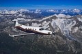 Ein Pilatus PC-12 über den Schweizer Alpen.